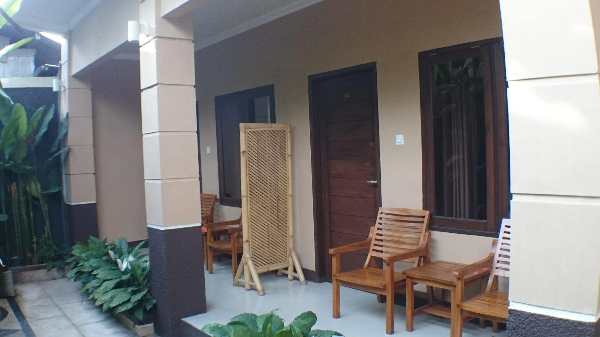 Kabana Hotel Mataram Exterior photo